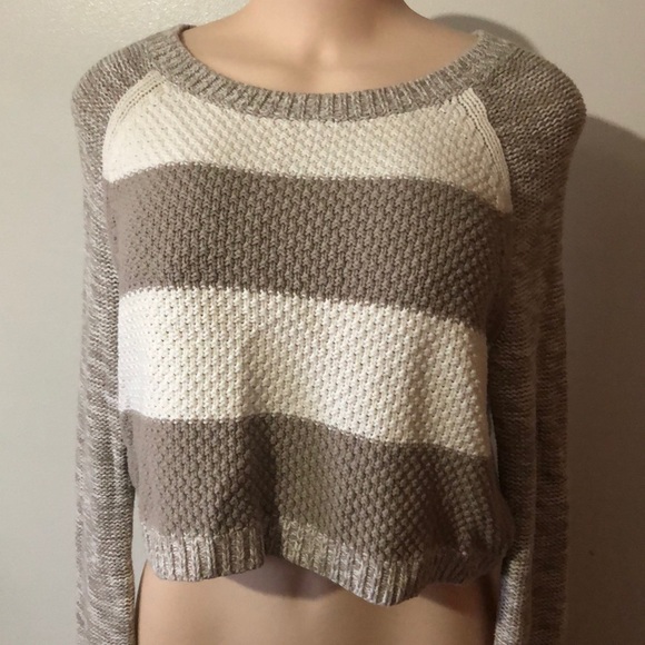 3/$20 Express Tan & cream Knit Crop Sweater - Picture 2 of 6